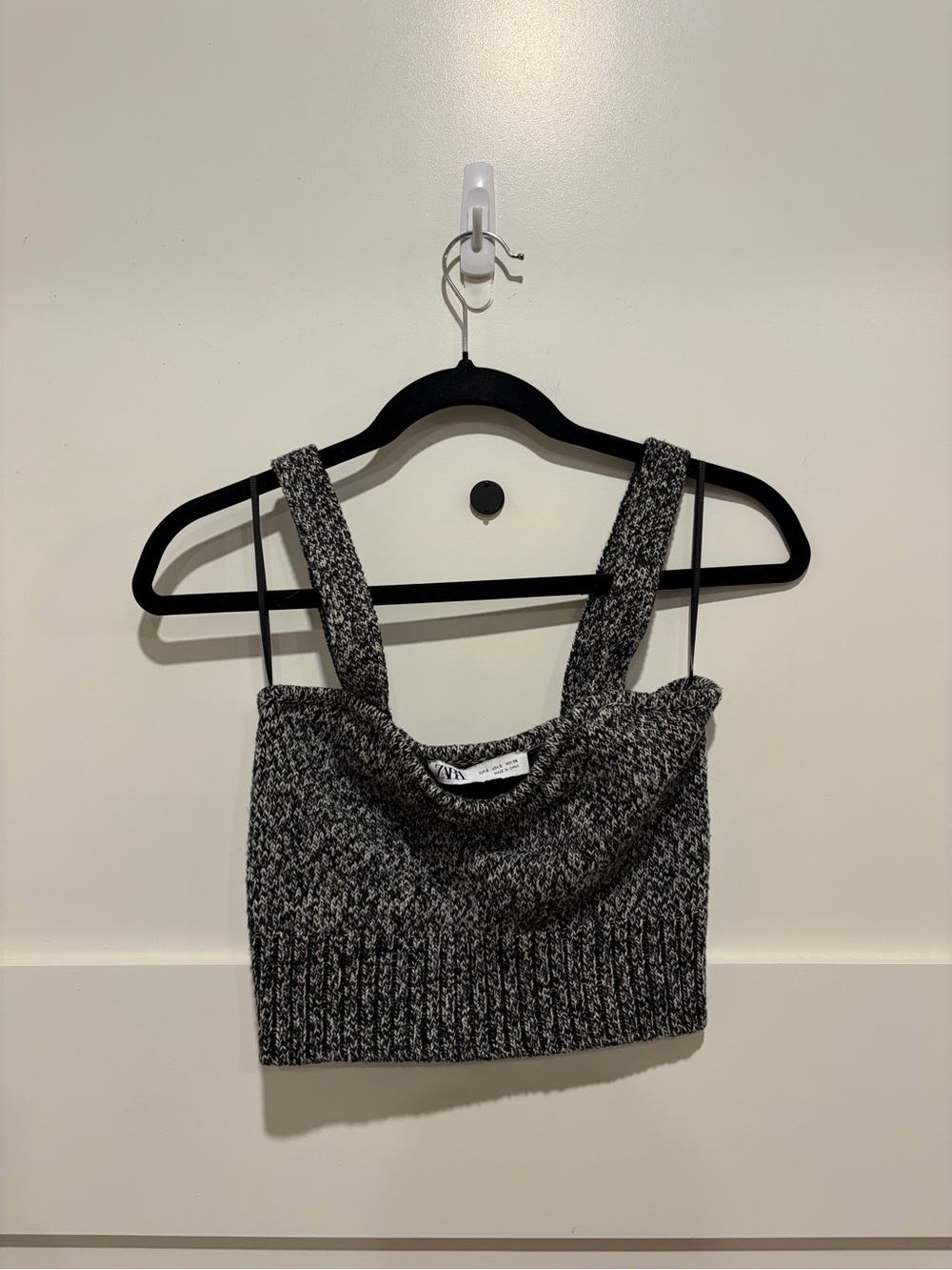 Zara Black & White Knit/Sweater Crop Tank